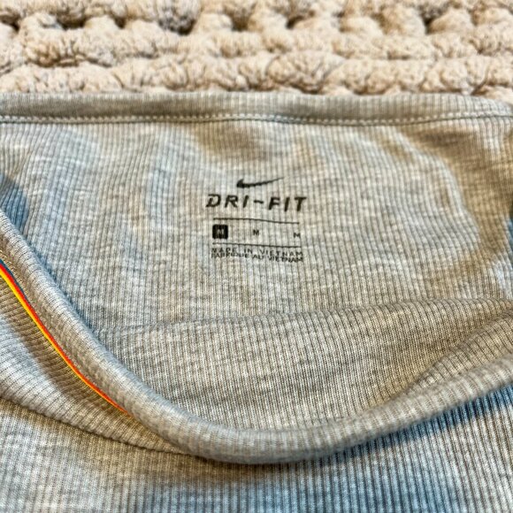 Crop Tank Top Grey and Black Bundle (Garage, Street Wear Society, Nike) Size M - Picture 4 of 16